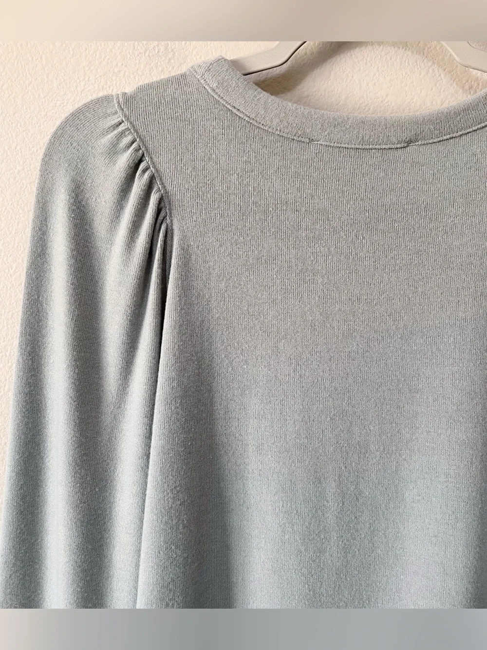 Ann Taylor LOFT NWT Gray Long Puff Sleeve Lightweight Sweater Blouse Size XS